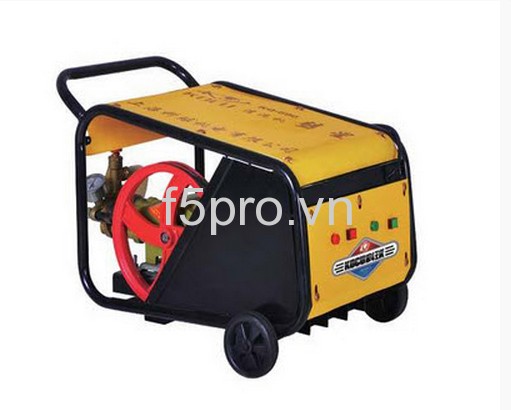 Máy rửa xe cao áp Kocu KQ-690 (Lõi đồng)