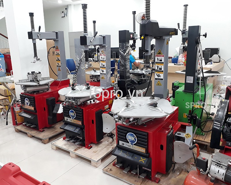 Máy tháo mở vỏ xe con và tay ga NK318E
